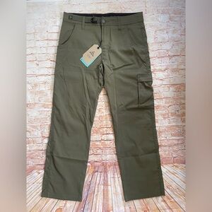 Prana Men's Cargo Pants in Olive